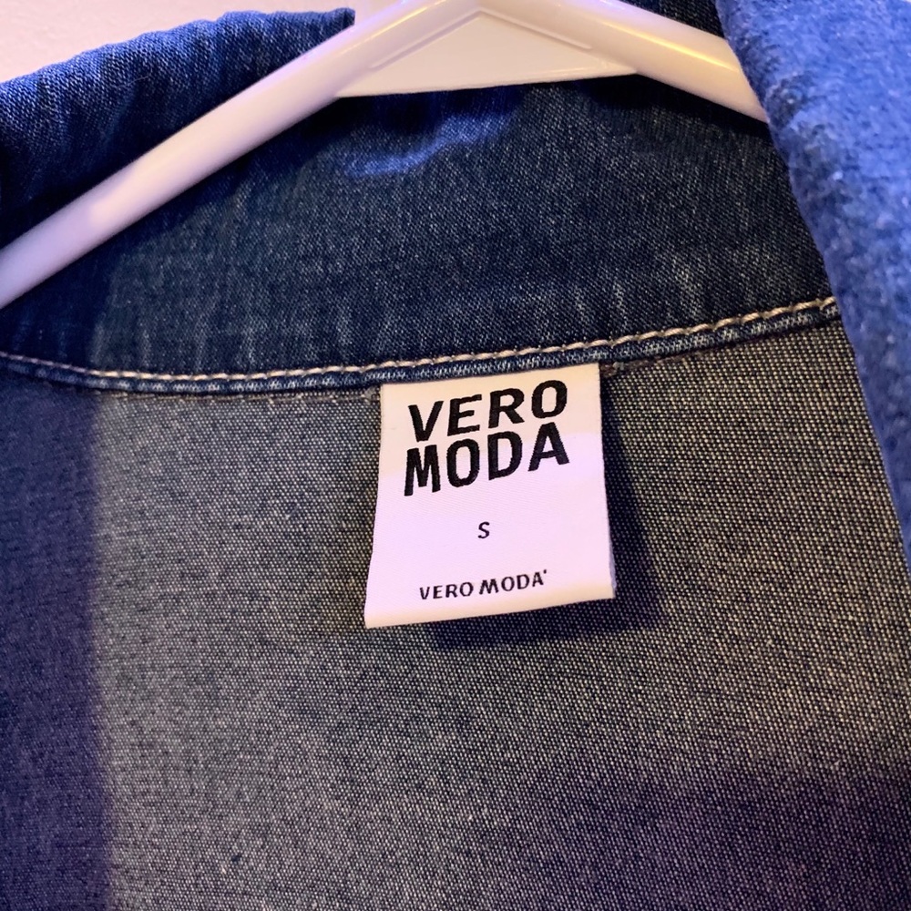 ☮️Cheap Jean Jacket☮️ - Picture 2 of 6